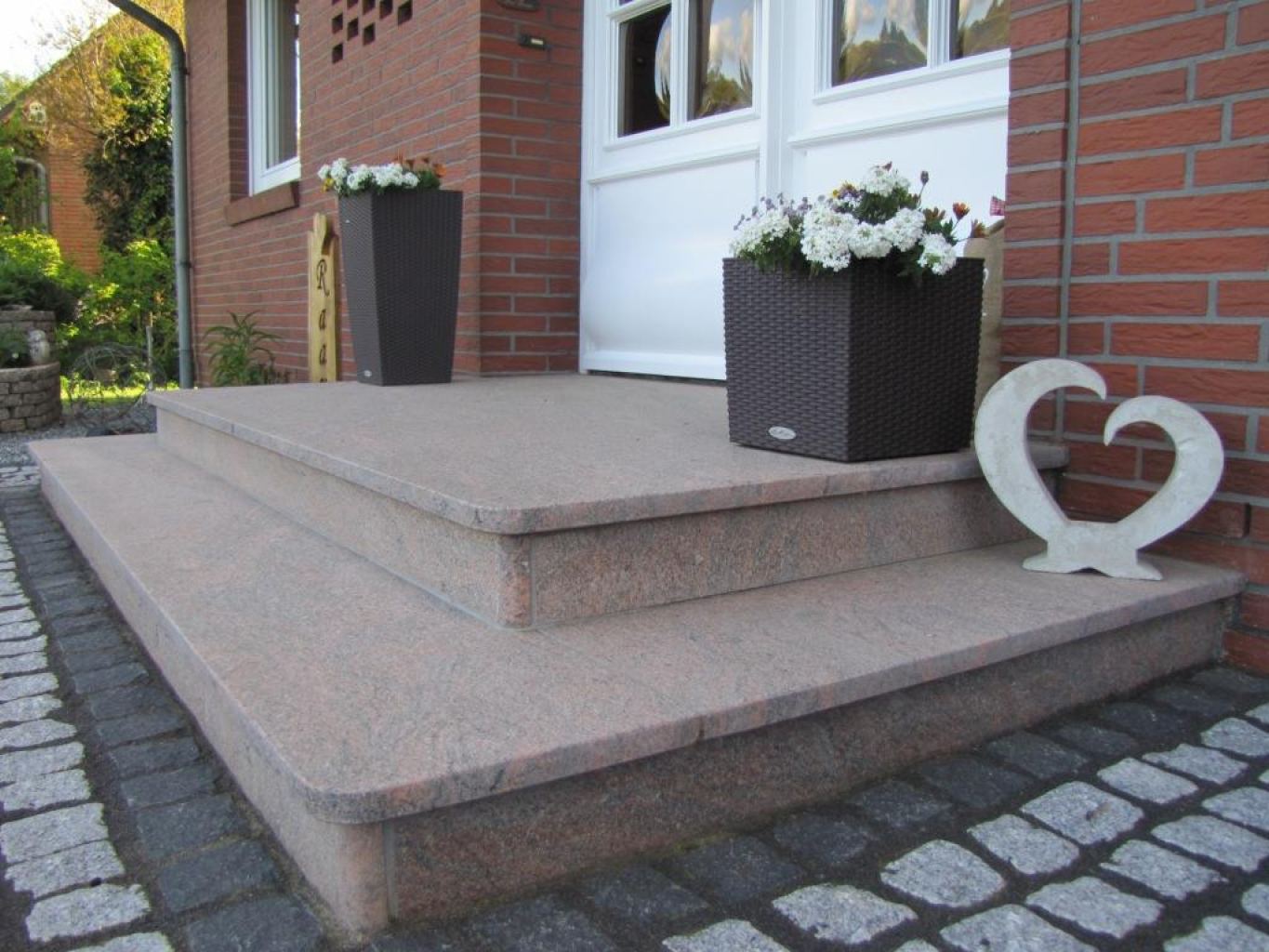 Modernes Eingangspodest